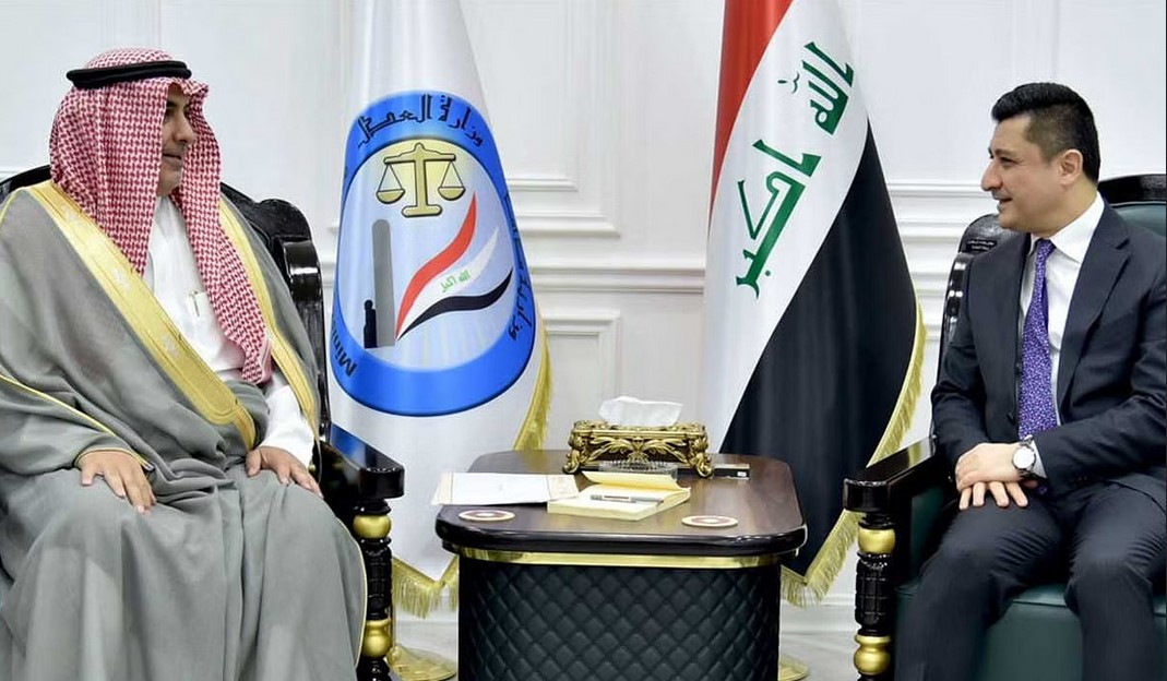 وزير العدل يبحث مع السفير السعودي تعزيز وادامة العمل المشترك بين البلدين